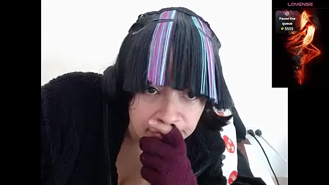 Snapshot of Acelinrose chatting on October 9, 2025, 1:11 pm Acelinrose online show from October 9, 2025, 1:11 pm