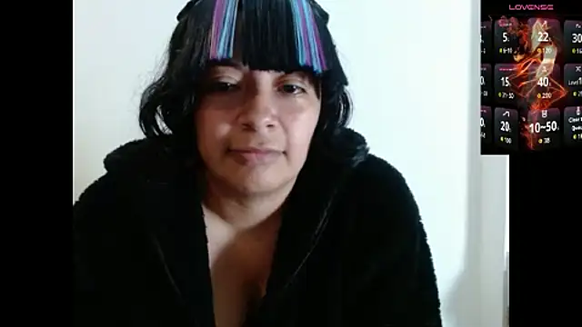 Snapshot of Acelinrose chatting on October 14, 2025, 3:29 am Acelinrose online show from October 14, 2025, 3:29 am