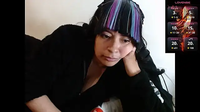 Snapshot of Acelinrose chatting on October 16, 2025, 9:28 am Acelinrose online show from October 16, 2025, 9:28 am