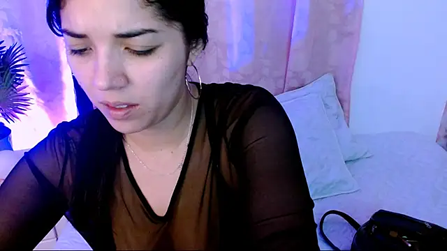 dreams girl online show from September 22, 2025, 7:09 pm