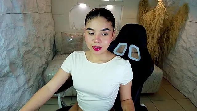 Snapshot of ambarina_r chatting on October 5, 2025, 3:19 am ambarina r online show from October 5, 2025, 3:19 am