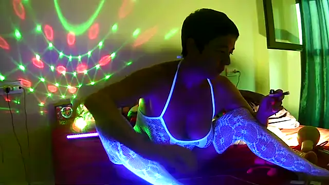 Catylandi1 online show from October 12, 2025, 6:37 am