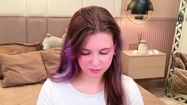 Akira Halls online show from November 13, 2025, 8:46 pm