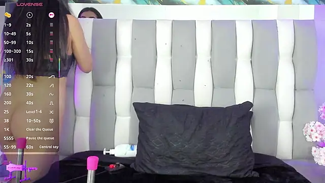 IsaDiiaz online show from February 3, 2026, 6:22 am