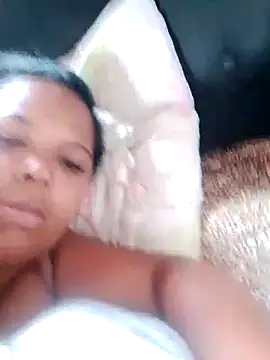 Snapshot of Crislove22 chatting on October 16, 2025, 6:16 pm Crislove22 online show from October 16, 2025, 6:16 pm