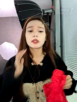 Snapshot of YY-27 chatting on October 23, 2025, 4:44 am YY-27 online show from October 23, 2025, 4:44 am