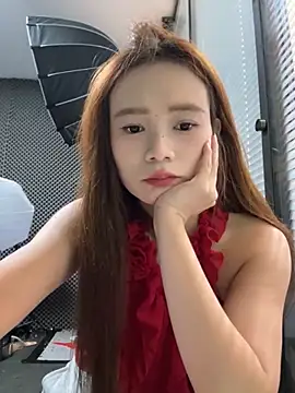 Snapshot of YY-27 chatting on November 1, 2025, 8:19 am YY-27 online show from November 1, 2025, 8:19 am