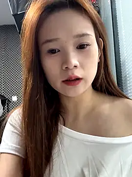 Snapshot of YY-27 chatting on October 21, 2025, 3:17 am YY-27 online show from October 21, 2025, 3:17 am