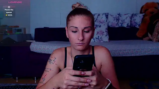 Snapshot of CassieSpell chatting on June 24, 2026, 9:01 pm CassieSpell online show from June 24, 2026, 9:01 pm