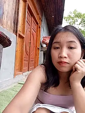 Snapshot of Suzuki_see chatting on October 15, 2025, 11:24 pm Suzuki see online show from October 15, 2025, 11:24 pm