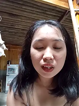 Snapshot of Suzuki_see chatting on October 28, 2025, 2:45 am Suzuki see online show from October 28, 2025, 2:45 am