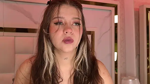 Snapshot of samanthaa_sm chatting on October 2, 2025, 11:35 am samanthaa sm online show from October 2, 2025, 11:35 am