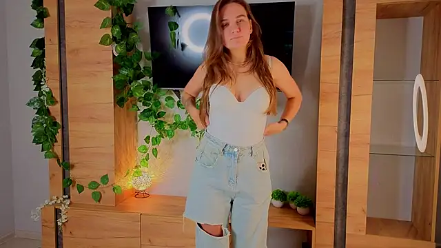 TiffanyBrooklin online show from September 23, 2025, 4:36 pm