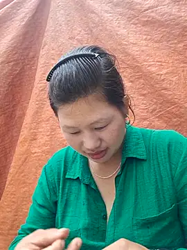 Snapshot of diamond-- chatting on October 7, 2025, 12:55 am diamond-- online show from October 7, 2025, 12:55 am