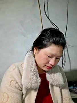 Snapshot of diamond-- chatting on February 18, 2026, 12:52 am diamond-- online show from February 18, 2026, 12:52 am