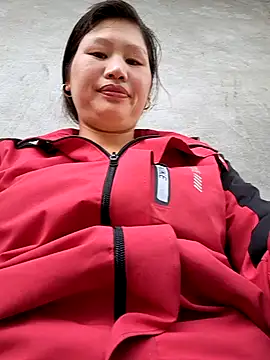 Snapshot of diamond-- chatting on October 9, 2025, 1:28 am diamond-- online show from October 9, 2025, 1:28 am