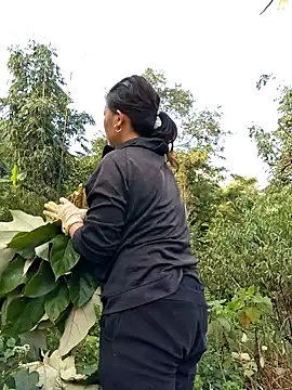 Snapshot of diamond-- chatting on October 30, 2025, 1:15 am diamond-- online show from October 30, 2025, 1:15 am