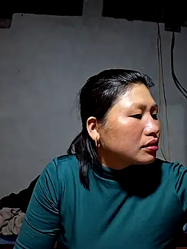 Snapshot of diamond-- chatting on January 19, 2026, 12:42 pm diamond-- online show from January 19, 2026, 12:42 pm