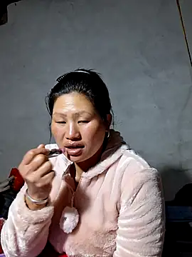 Snapshot of diamond-- chatting on February 2, 2026, 12:37 pm diamond-- online show from February 2, 2026, 12:37 pm