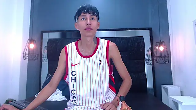 Daniel delux  online show from September 25, 2025, 12:55 pm