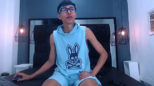 Daniel delux  online show from September 26, 2025, 11:06 am