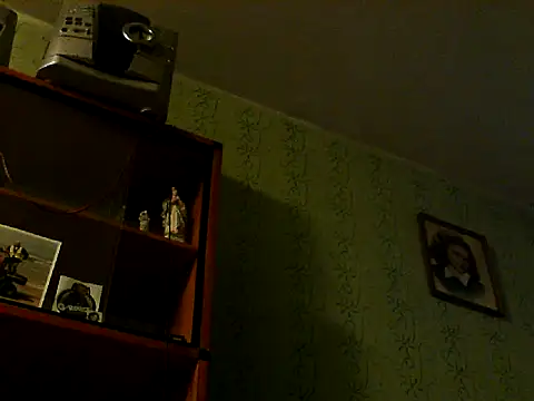 oksiukas online show from September 22, 2025, 5:24 am