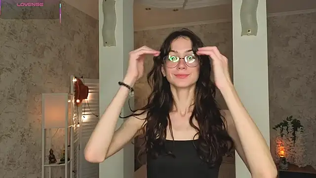 Snapshot of ReneeLippeatt chatting on October 11, 2025, 8:32 pm ReneeLippeatt online show from October 11, 2025, 8:32 pm