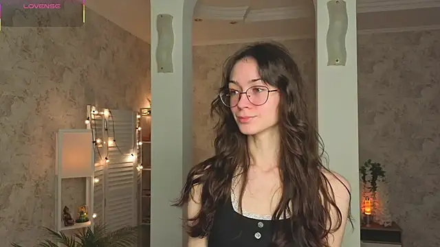 Snapshot of ReneeLippeatt chatting on October 9, 2025, 8:09 pm ReneeLippeatt online show from October 9, 2025, 8:09 pm