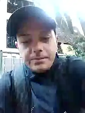 Snapshot of MaximoHall86 chatting on October 21, 2025, 11:42 am MaximoHall86 online show from October 21, 2025, 11:42 am