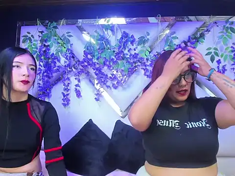 CarlaWhatson18 online show from November 24, 2025, 4:51 pm