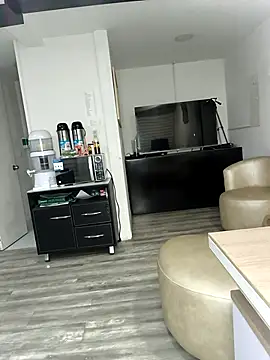 Alisson Stonee online show from April 12, 2026, 11:08 pm