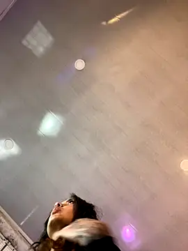 Camila Nyx online show from November 13, 2025, 1:04 pm