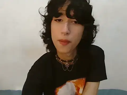 alicezinhw online show from September 20, 2025, 5:40 pm