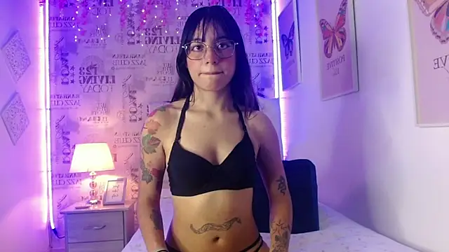 Sweet Rabbitss online show from November 10, 2025, 8:03 pm