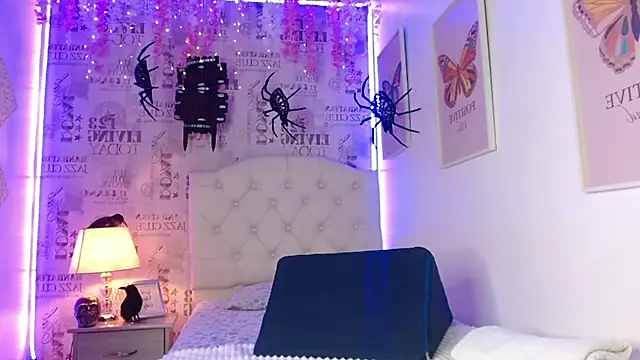 Sweet Rabbitss online show from October 28, 2025, 8:08 pm