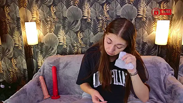 Charming LIA online show from October 24, 2025, 7:51 am