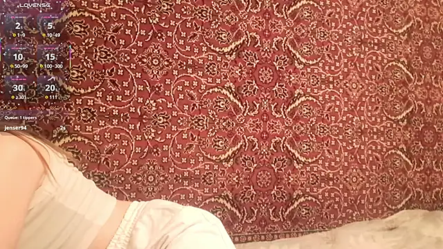 Snapshot of ivetabloom chatting on October 19, 2025, 5:26 pm ivetabloom online show from October 19, 2025, 5:26 pm