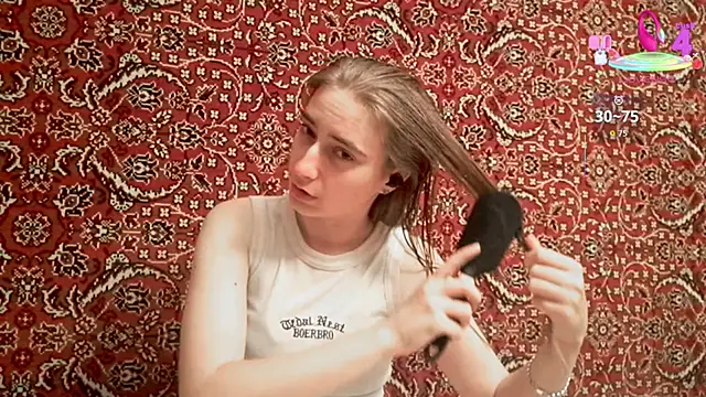 Snapshot of ivetabloom chatting on October 16, 2025, 4:48 pm ivetabloom online show from October 16, 2025, 4:48 pm