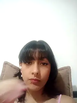 xoxo milk online show from September 27, 2025, 4:24 pm