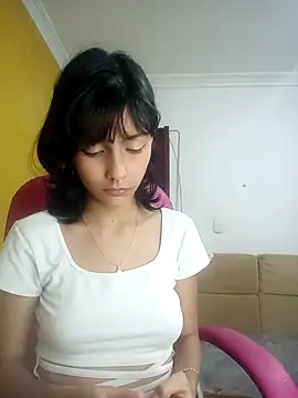 xoxo milk online show from September 30, 2025, 4:35 pm