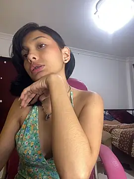 xoxo milk online show from December 5, 2025, 9:23 pm