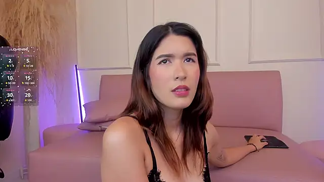 emiilyy cute online show from September 22, 2025, 4:46 pm