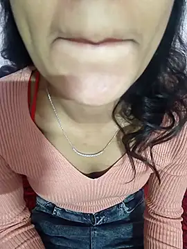 Snapshot of anayahotty chatting on November 6, 2025, 1:37 pm anayahotty online show from November 6, 2025, 1:37 pm