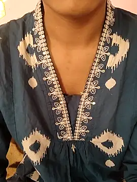 Snapshot of anayahotty chatting on October 19, 2025, 6:49 am anayahotty online show from October 19, 2025, 6:49 am