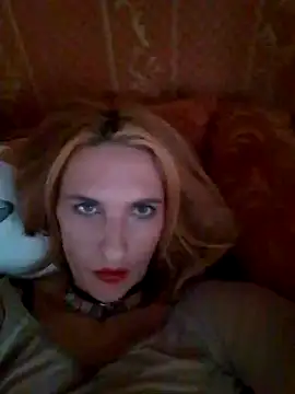 Snapshot of LaraDiva7799 chatting on October 6, 2025, 10:49 am LaraDiva7799 online show from October 6, 2025, 10:49 am