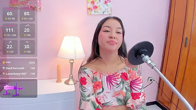 Snapshot of mia_celezte chatting on October 31, 2025, 12:02 pm mia celezte online show from October 31, 2025, 12:02 pm