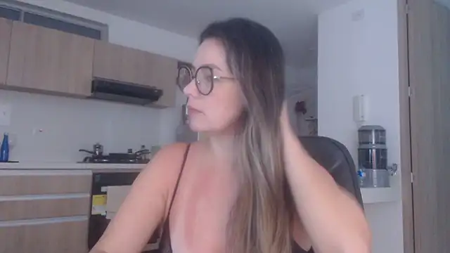 LovePaula online show from August 6, 2026, 12:11 pm