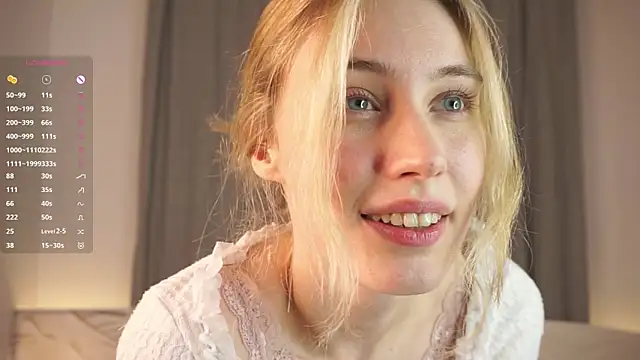 HoneyRay online show from October 7, 2025, 11:28 pm