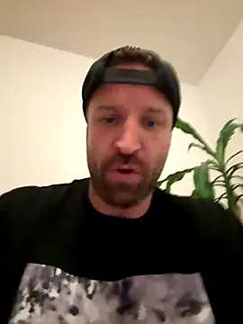 GuyFawkeees online show from September 28, 2025, 5:36 am