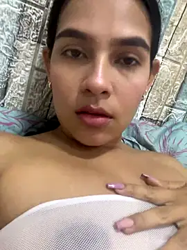 Snapshot of Valery_lux16 chatting on September 24, 2025, 2:18 am Valery lux16 online show from September 24, 2025, 2:18 am